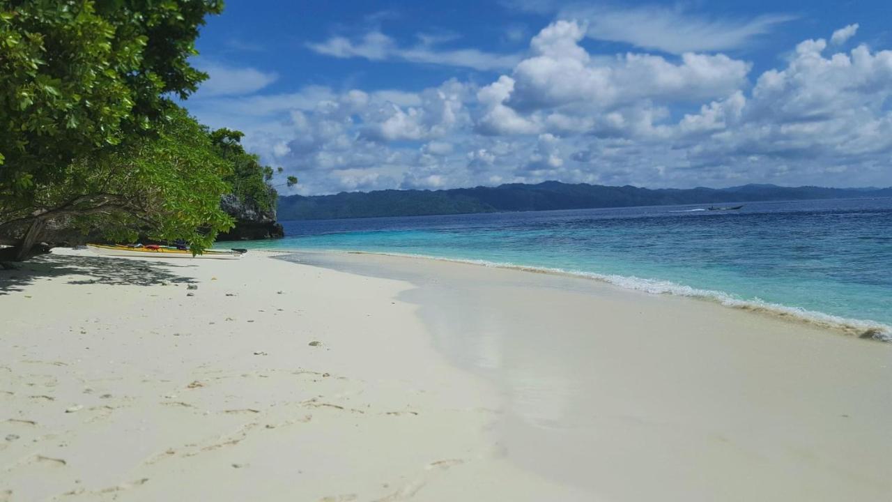 Tabari Dive Lodge Pulau Mansuar Экстерьер фото