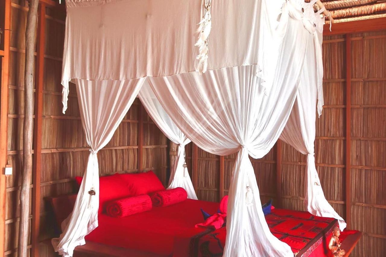 Tabari Dive Lodge Pulau Mansuar Экстерьер фото